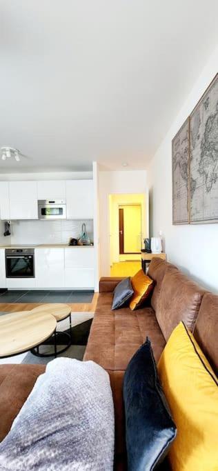 New & Serene 1-Bedroom Apart Near #Ladefenseparis #Parking&Fibre Suresnes Εξωτερικό φωτογραφία